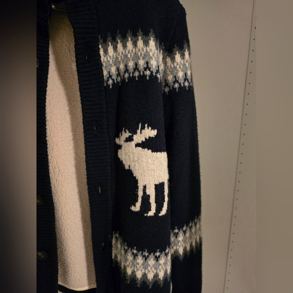 Abercrombie & Fitch Cardigan - Picture 3 of 4